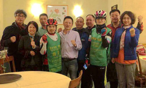兩中國車手環游騎行抵意大利熱那亞僑團設宴歡迎