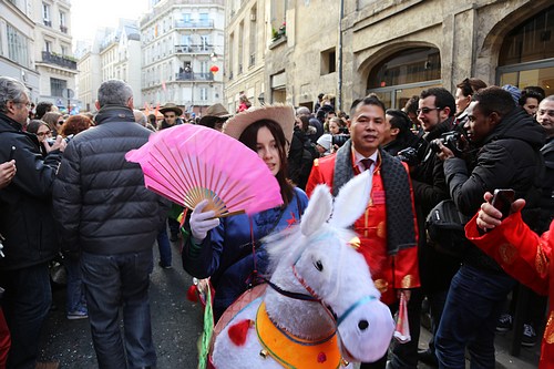 法媒：巴黎13區春節彩妝游行照常進行將禁放鞭炮
